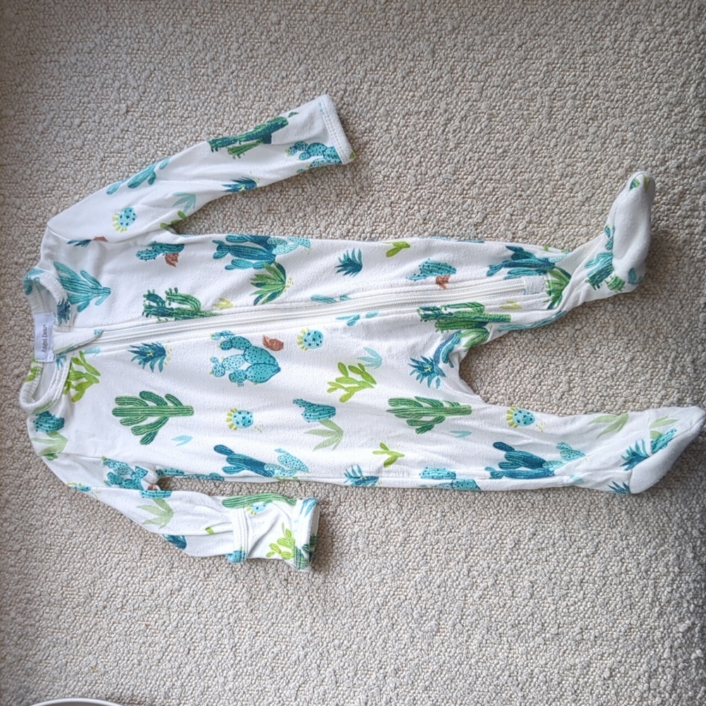 Angel Dear Footie - Ivory Cactus, Newborn